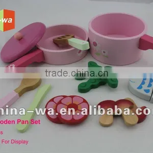 Wood ELC Children's Pan Set Toy(pan,saucepan,food,fork,etc) thumbnail-1