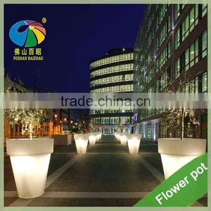 Modern Glow Wedding Decoration Led Planter Pot thumbnail-1