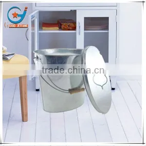 Outdoor Oval Galvanized Iron Barrels With Lid thumbnail-1