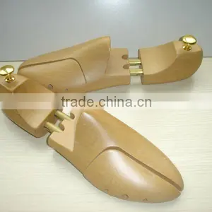 YT-FX02 HIGH QUALITY CEDAR WOODEN SHOE TREE thumbnail-1