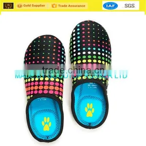 Fashional Anti Slip Neoprene Indoor Slipper Wholesale Instock thumbnail-1