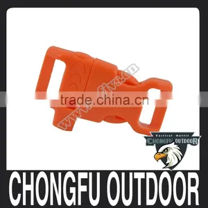 High Quality 1/2" Plastic Backpack Curved Buckle With Survival Whistle for Camping Paracord Bracelet Wholesale thumbnail-1