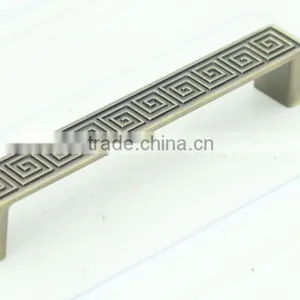 Pull Handle Door thumbnail-2