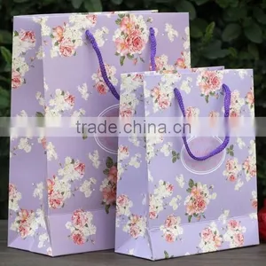 Popular Beautifu Purple Flowers Gift Paper Packaging Bag With Handlle for Drinking Clothing With Factory Price thumbnail-1