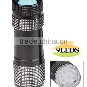 9 LEDs Aluminum Flashlight thumbnail-1