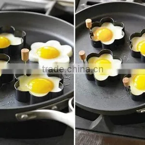 Flower Shape Non Stick Silicone Cooking Egg Ring thumbnail-1
