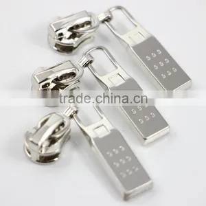 Technical Fashion Glossy Metal Zipper Slider Wholesale OEM Zipper Slider thumbnail-5
