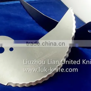 Wavy Edge Knife thumbnail-1