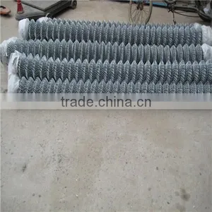 Chain Link Fence With Barbed Wire Overhang / Chain Link Fence Top Barbed Wire thumbnail-2