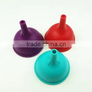16116 Silicone Folding Funnel thumbnail-5