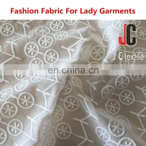 High Quality 100% Polyester Lace Fabric Ladies Fashion Fabric thumbnail-1