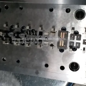Spot Sale High Accuracy Cylindrical Magnetic Core Clamp. thumbnail-1