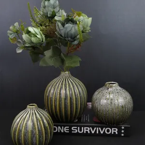 Ceramic Vase thumbnail-4