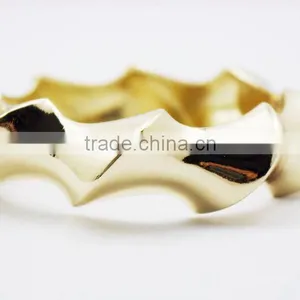China Manufactury Alloy Jewelry Bangles Gold Plated Bangle Band thumbnail-2