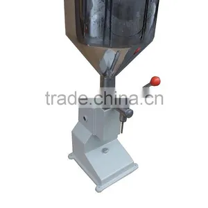 Small Bottle Shampoo Filling Machine 20ml thumbnail-2