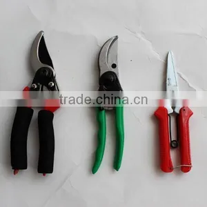Heavy Duty Pruner With Sharp Curved Cutting Blades thumbnail-1