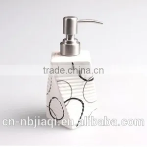 4pcs of Modern Bathroom Accessories Set thumbnail-2