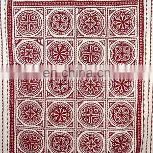 Indian Wholesaler Gold Member Hot Selling Maroon Cut Work Applique Kantha Quilt thumbnail-2