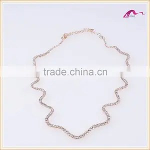 Fashion Gold Crystal Long Chain Imitation Necklace Designs For Women thumbnail-1