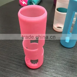 Nice Design Anti-slip Heat Resistant Glass Baby Bottle Silicone Sleeve thumbnail-1