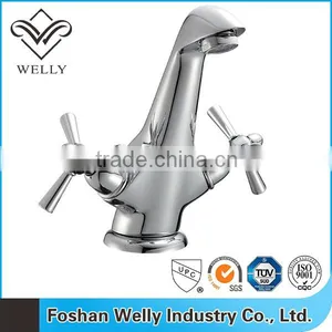 2016 Brass Body Deck Mounted Chrome Kitchen Sink Water Faucet thumbnail-1
