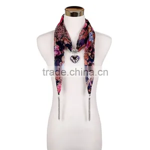 Europe Vintage Style With Pruple Heart Pendant Scarf thumbnail-2