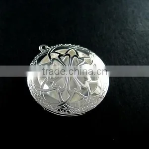 32mm Vintage Style Silver Filigree Flower Round Photo Locket Pendant Charm DIY Supplies 1112014 thumbnail-1