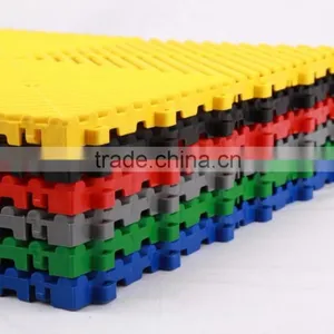 China Wholease Garage PP Anti Slip Tiles thumbnail-1
