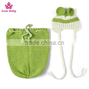 Handmade Crochet Frog Photography for Infant Clothes Baby Photography Outfit Baby Photo Props thumbnail-1