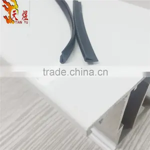 Soft Black u Shape Plastic Edge Trim Strip Cover the Glass and Laminated Board thumbnail-5