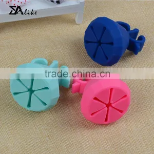 Clear Acrylic Rubber Silicone Wearable Nail Polish Bottle Holder thumbnail-6