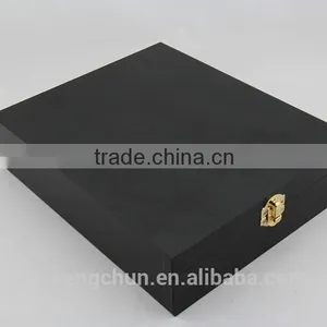 High-end Elegant Wooden Jewelry Box thumbnail-1