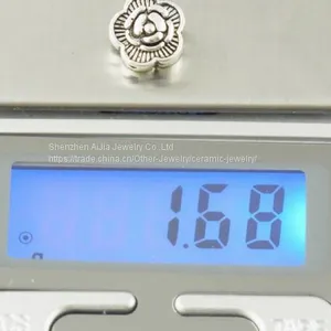 Браслет из 925-тиллирового серебряного ювелирного изделия для ручной работы с шармами в виде цветка и бусинами thumbnail-3