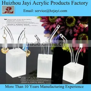 Acrylic Pendant Display Stand thumbnail-1