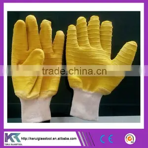 High Quality Double-faced Yellow Rubber Protective Safety Working Gloves Manufacturer Price (V052) thumbnail-1