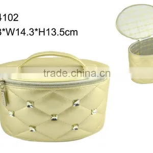 PU Leather With Handle Jewelry Box thumbnail-6