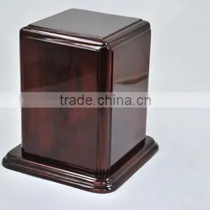 Wood Urn thumbnail-2