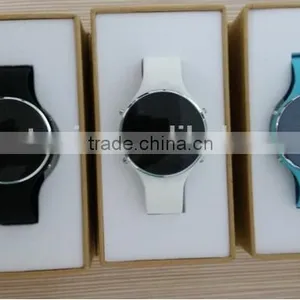 New Smart Bluetooth Watch With Pedometer Phone and Freehand thumbnail-6