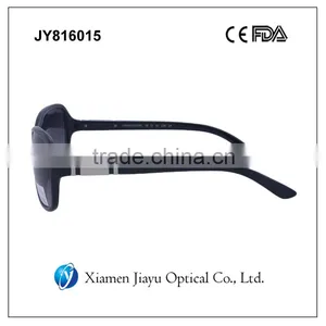 Woman Polycarbonate Sunglasses With Metal Decoration thumbnail-3