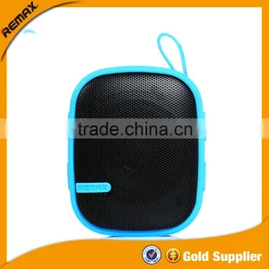 REMAX Waterproof Bluetooth Speaker thumbnail-3