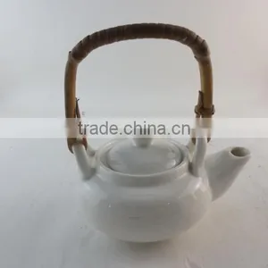 Small Capacity White Porcelain Tea Pot With Bamboo Handle Cheap Price thumbnail-2