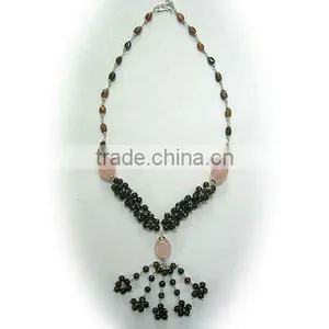 Rose Quartz Gemstone Necklace thumbnail-1