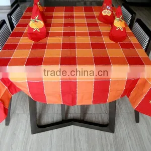 50% Cotton 50% Polyester Tablecloth With 4 Emboridery thumbnail-1