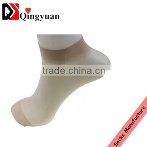 Soft Fancy Design Transparent Invisibility Silk Socks for Women thumbnail-4