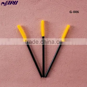 G-006 Disposable Yellow Mascara Brush With Plastic Handle thumbnail-1