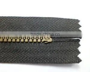 5# Plastic Zipper Resin Zipper Plated Antic-brass Teeth With Auto-lock Pipa Slider Garment Zipper thumbnail-2