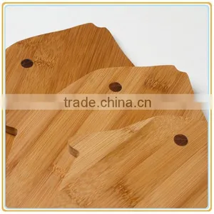 Bamboo Swimming Fish Cutting Board thumbnail-5