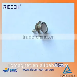 High Quality Pot Magnet/Wall Plate Screw With a Magnetic Top thumbnail-2