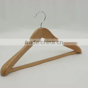 Горячая продажа высококачественных цветных деревянных вешалок для одежды оптом thumbnail-3