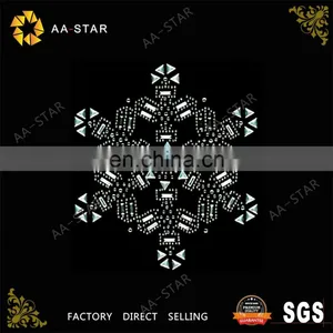 Metal Snowflake Pattern Iron on Rhinestud Motif for Clothing thumbnail-1